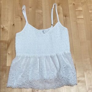 Eyelet strappy top hollister size M